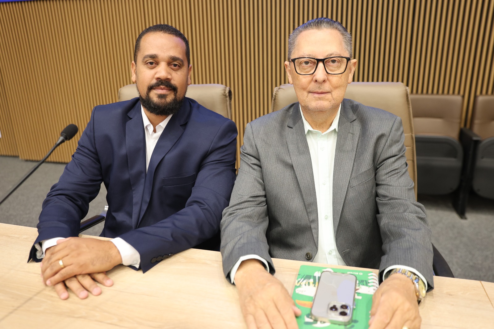 Câmara realiza Sessão Solene para entrega da Comenda Norberto Teixeira ao pastor Neuton Pereira Abreu